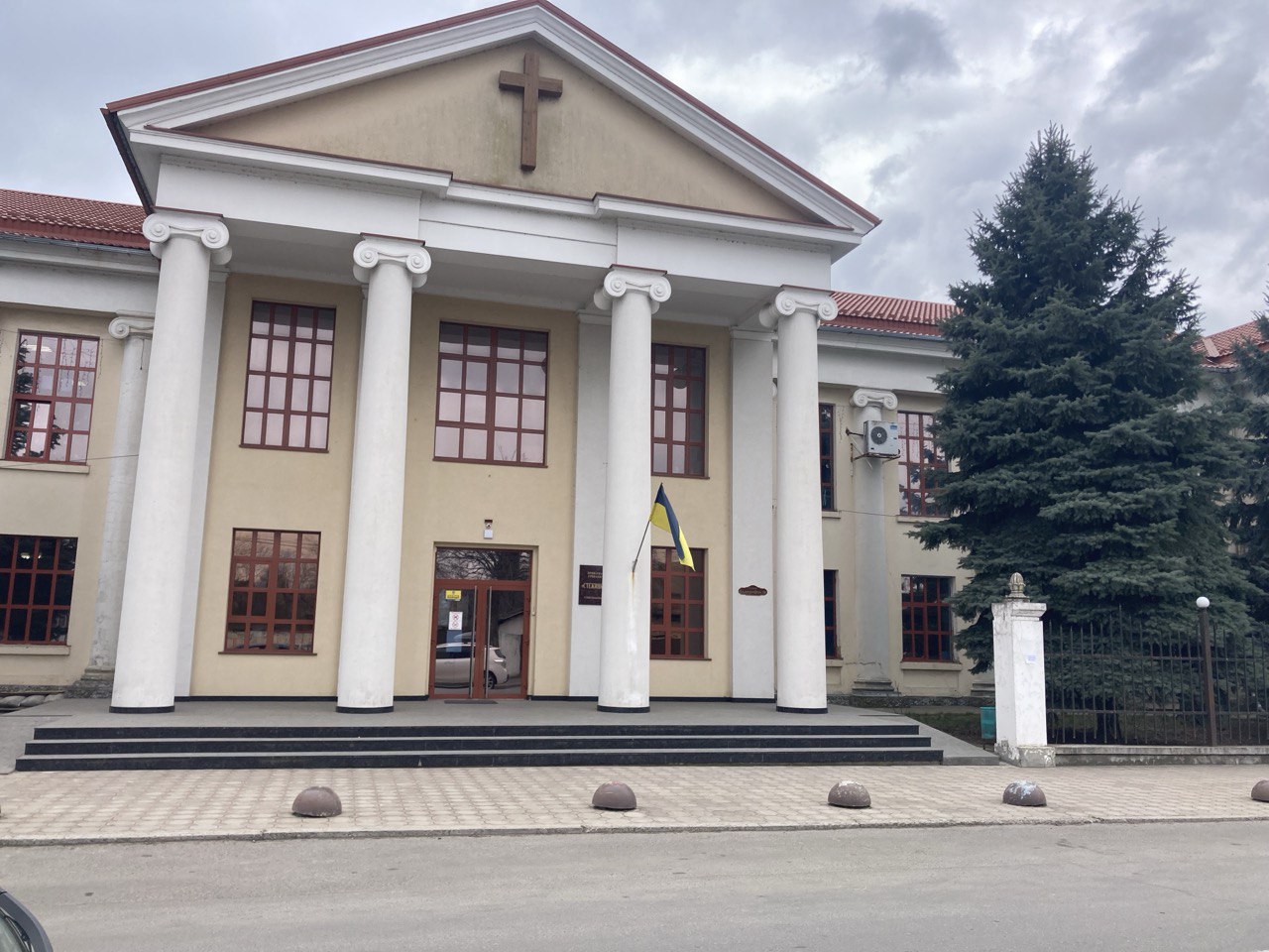 Приватна гімназія "Стежинка"