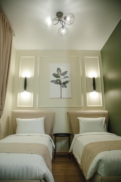 Dream Hotel